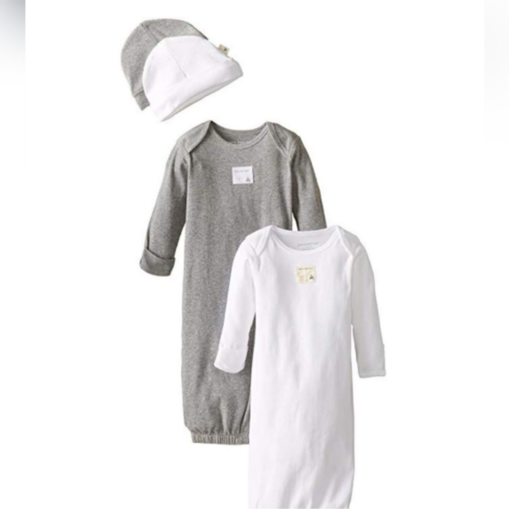 Burt's Bees Baby Unisex Sleeper Gown & hat set.
